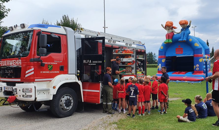 Feuerwehr besucht ASKÖ Sommercamps