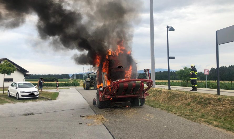 Brand einer Ballenpresse