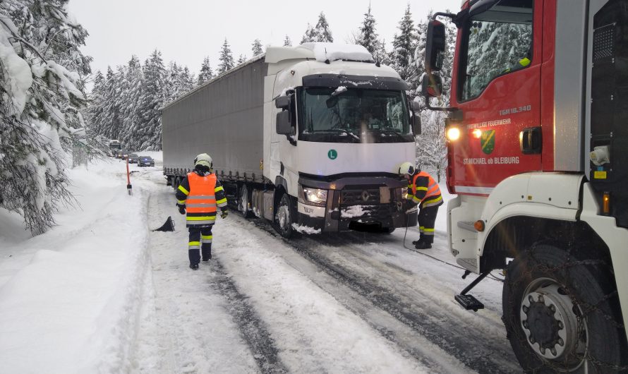 Wintereinbruch sorgte für zahlreiche Einsätze